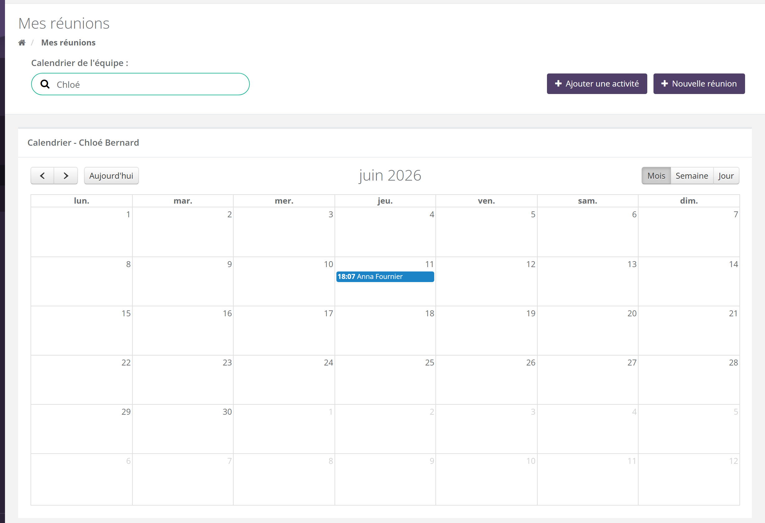 Agenda de juin 2026 avec le titre Calendrier - Chloé Bernard et une réunion le 11 juin